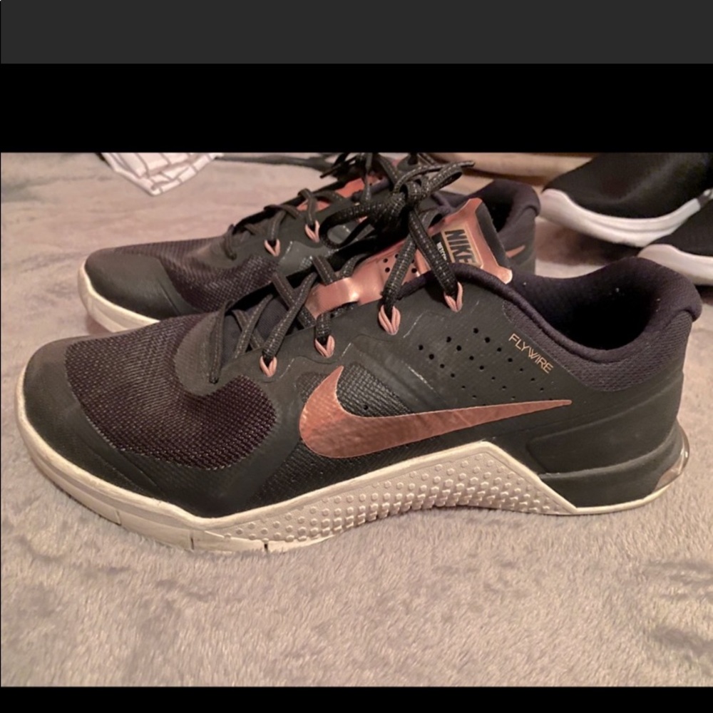 Pre Owned Nike Training Sneakers